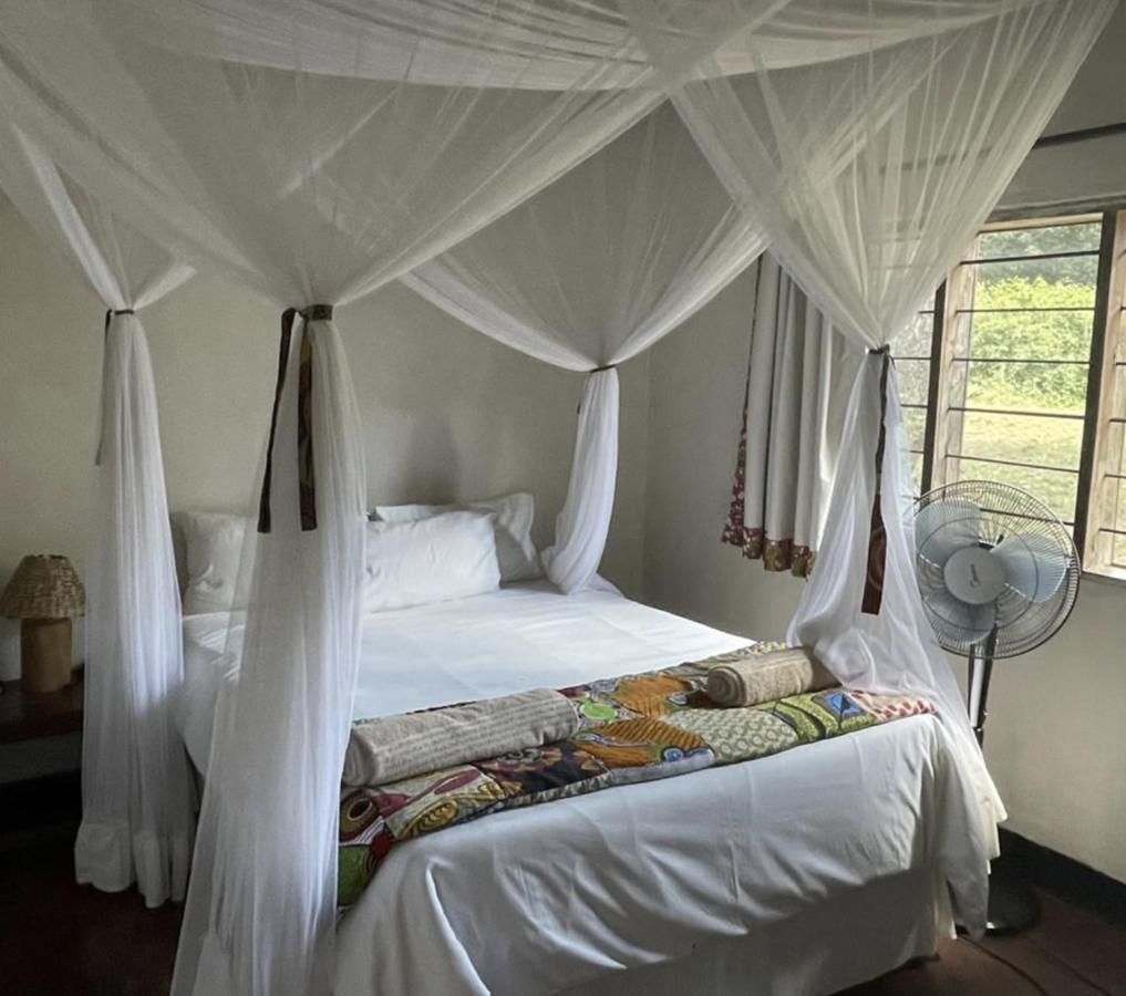 Marula Lodge Mfuwe Kültér fotó